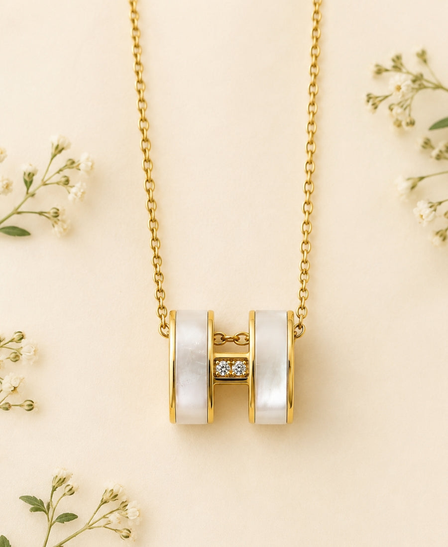 Zivara Pendant Necklace – Gold-Plated Elegance with Crystal Accents